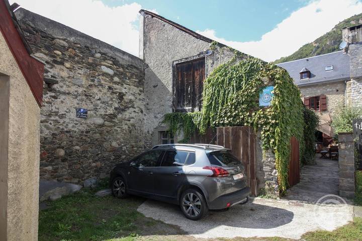Gîte pour 8 personnes, avec jardin, animaux acceptés à Vielle-Aure - 2