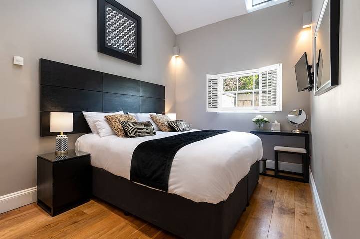 Ferienhaus für 5 Personen, mit Garten in Bath