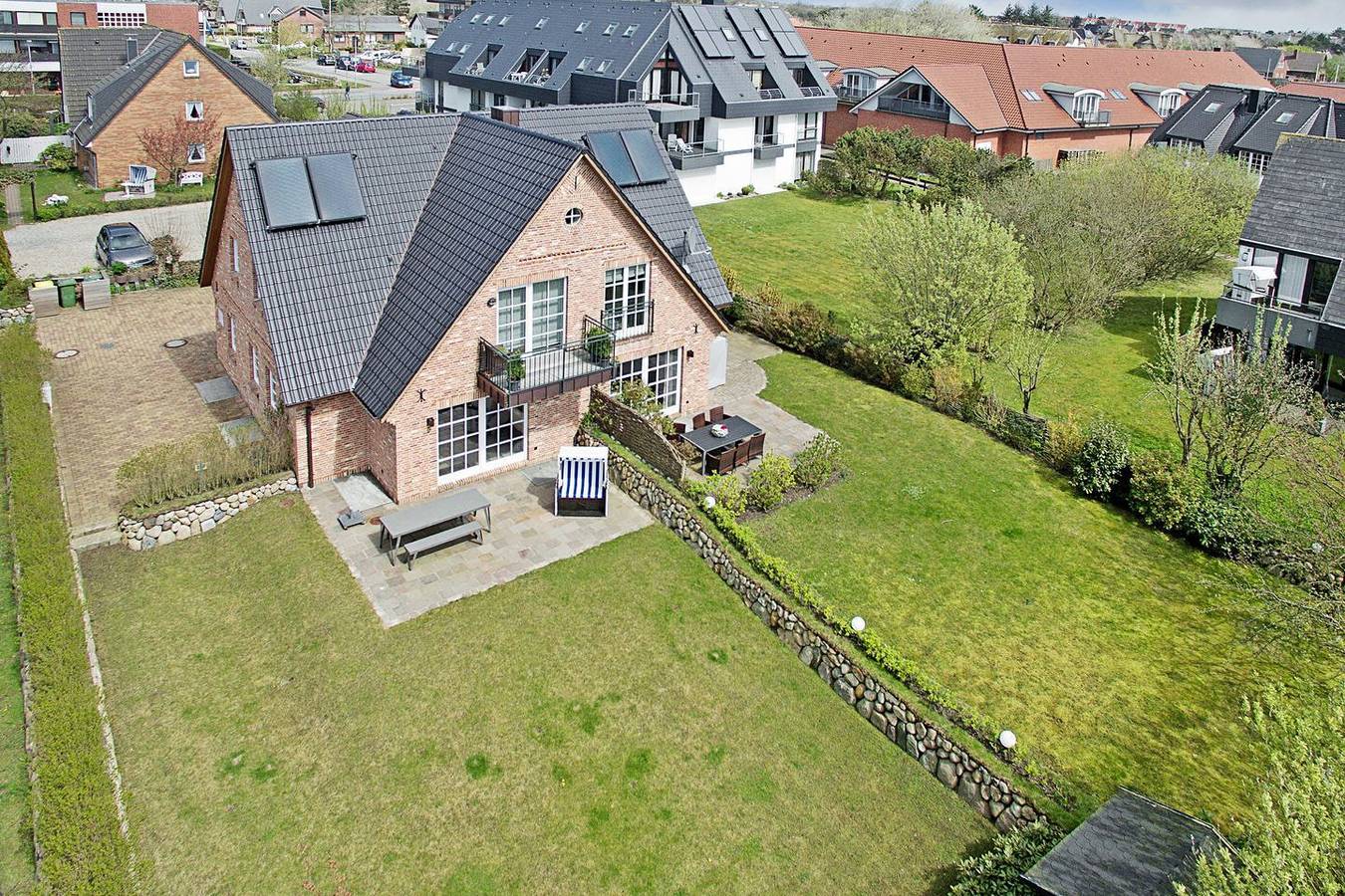 Ganze Wohnung, Modern, groß, hell – drei Worte, die dieses Domizil perfekt beschreiben. in Wenningstedt, Sylt