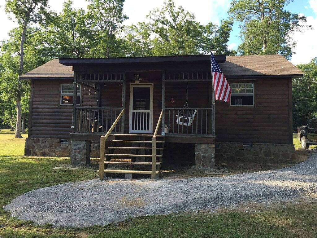 Banjo Bungalow Lakefront Kabine in Grundy County