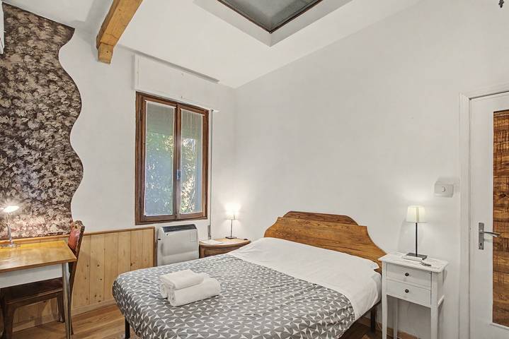 Appartamento 'Camera Petit' con giardino condiviso, Wi-Fi e aria condizionata in Mestre, Venezia