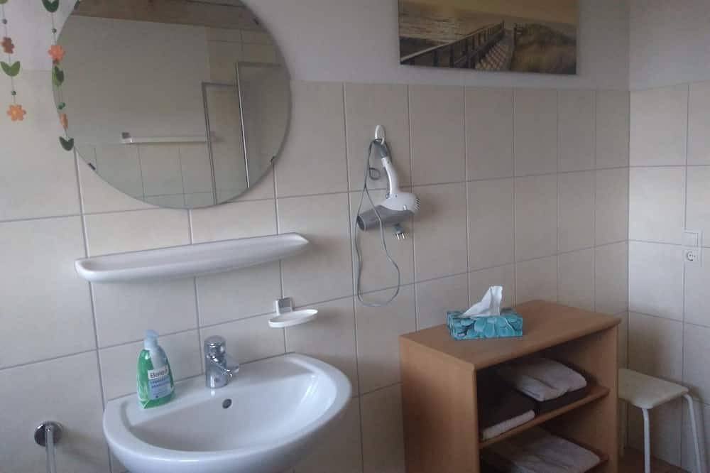 Ganze Wohnung, Ferienwohnung 60qm, 2 Schlafräume , max. 4 Pers. in Zell am Harmersbach, Mittlerer Schwarzwald