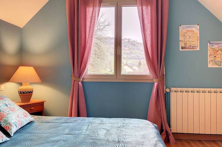 Location de vacances pour 5 personnes, avec terrasse et jardin à Voiteur - 2