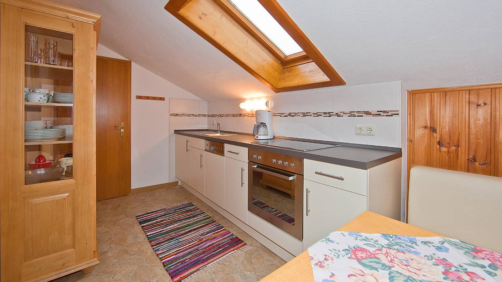 Ganze Wohnung, Ferienwohnung 1" mit Bergblick, Gemeinschaftsgarten und Wlan in Mittenwald, Bayerische Alpen