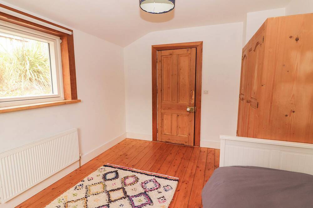 Shanti Gher, pet friendly, with a garden in Ballylickey, County Cork in Glenagarriff, County Cork