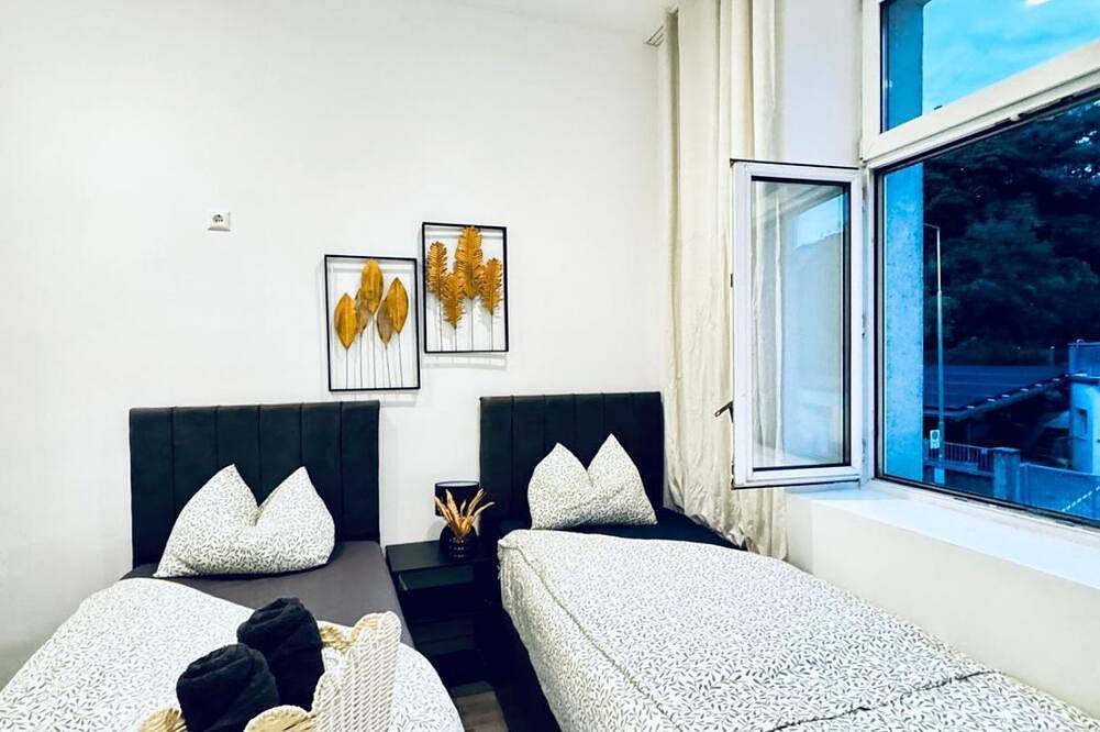 Ganze Wohnung, Compact Studio Apartment with Essentials, Ideal for 2 Guests in Klosterneuburg, Wienerwald