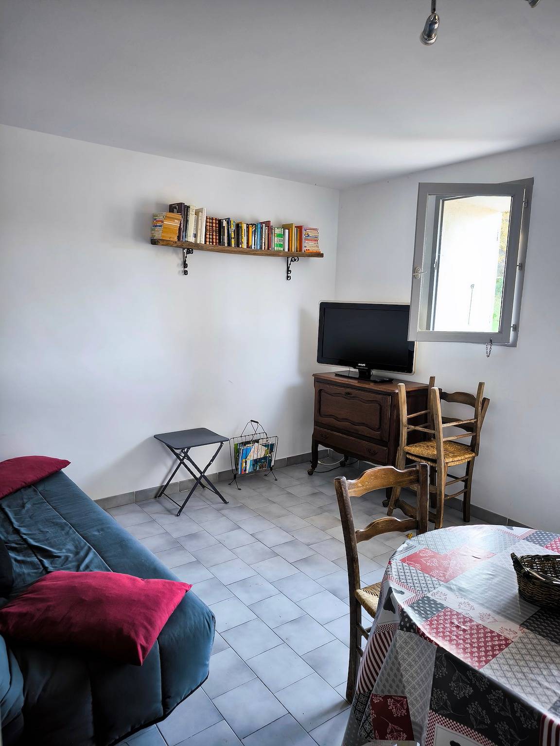 Studio entier, Studio 'Bas Verdon' avec terrasse et jardin privé in Allemagne-en-Provence, Alpes-de-Haute-Provence