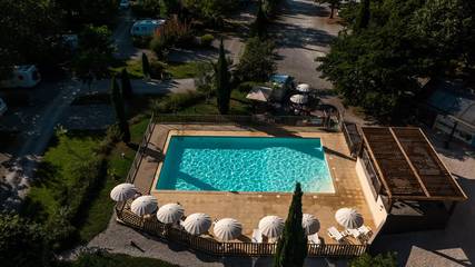 Tente pour 4 personnes, avec piscine et terrasse en Pyrénées-Atlantiques