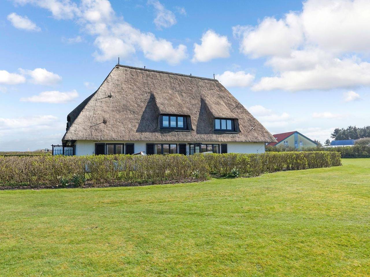 Ganze Ferienwohnung, Passat, App. 5 - Idyllisch hinter den Dünen gelegenes 3-Raum-Appartement unter Reet. in Wenningstedt, Sylt