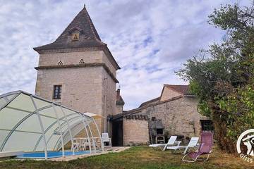 Location de vacances pour 4 personnes, avec piscine et jardin à Cestayrols