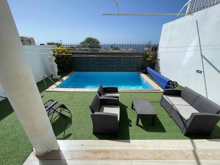 Location de vacances pour 10 personnes, avec jardin ainsi que vue et piscine dans Praia