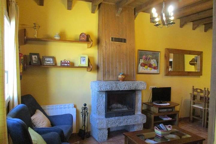 Casa rural para 4 personas, Se admiten mascotas en Solosancho