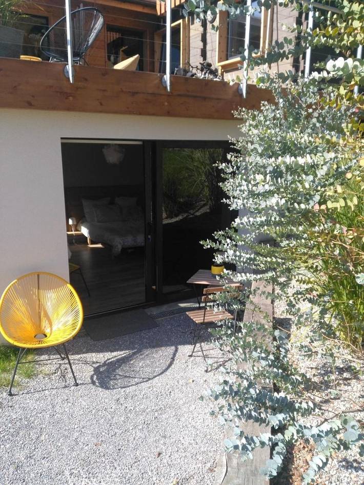 Maison d’hôte pour 2 personnes, avec vue ainsi que vue sur le lac et jardin dans Parc naturel régional du Massif des Bauges - 2