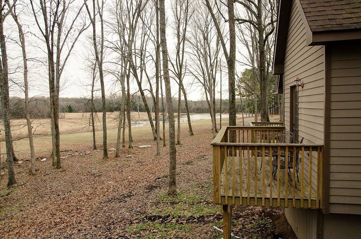 Log cabin for 4 people, with terrace in Nashville