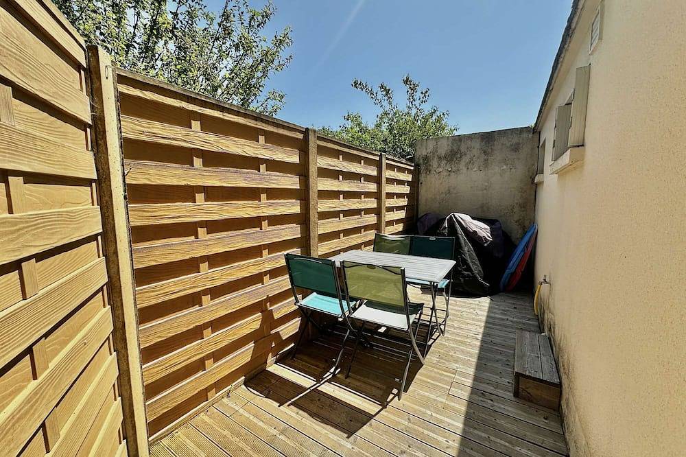 Entire apartment, L'Émeraude, apartment with terrace near the beach in Asnelles, Côte de Nacre