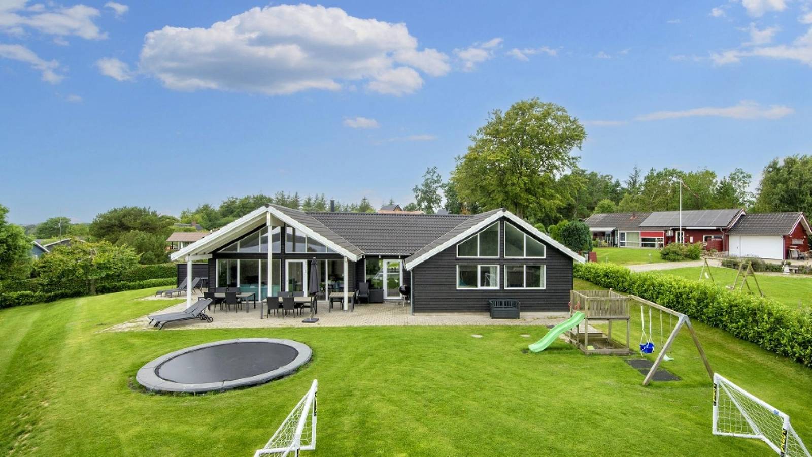 Poolhaus mit Meerblick am Vejle Fjord in Dänemark für Angler in Høll, Børkop