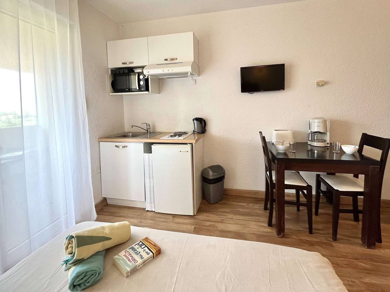 Ganze Wohnung, Gemütliches Studio mit Balkon und Pool nahe Saint-Florent in Saint-Florent, Calvi und Umgebung