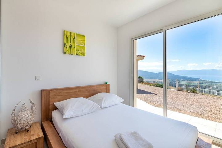 Wunderschöne Villa beheiztes Schwimmbad Jacuzzi Panoramablick auf das Meer 3 km vom Strand entfernt in Serra-di-Ferro, Ajaccio und Umgebung