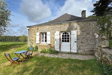 Gîte pour 2 personnes, avec jardin, animaux acceptés à Berric