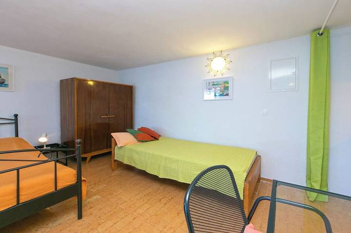 Ganze Wohnung, Studio-Apt. am nächsten zum Strand mit eigener Terrasse in Brela, Makarska Riviera
