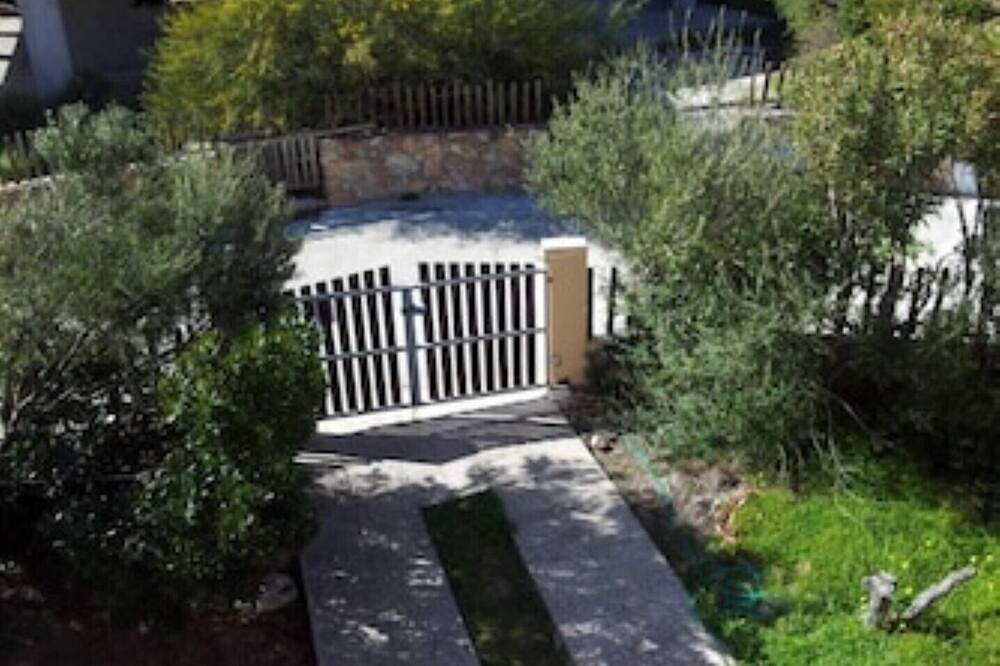 Ganze Wohnung, Unmissable apartment with garden 100mt from the sea, Campulongu - second floor in Villasimius, Cagliari Provinz