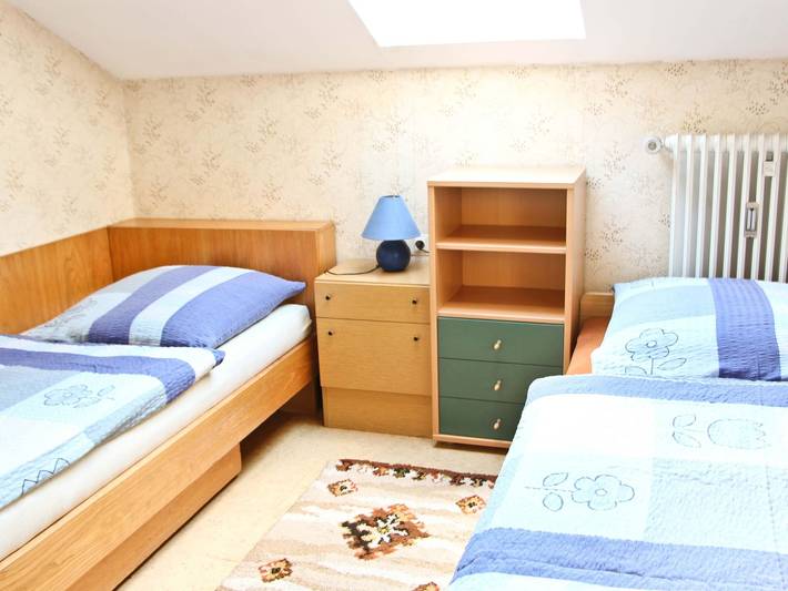 Ganze Ferienwohnung, Ferienwohnung Haus Gentner - Ferienwohnung, 100 qm, 2 Schlafzimmer, Balkon, max. 6 Personen in Beuren, Albsteig Etappe 9