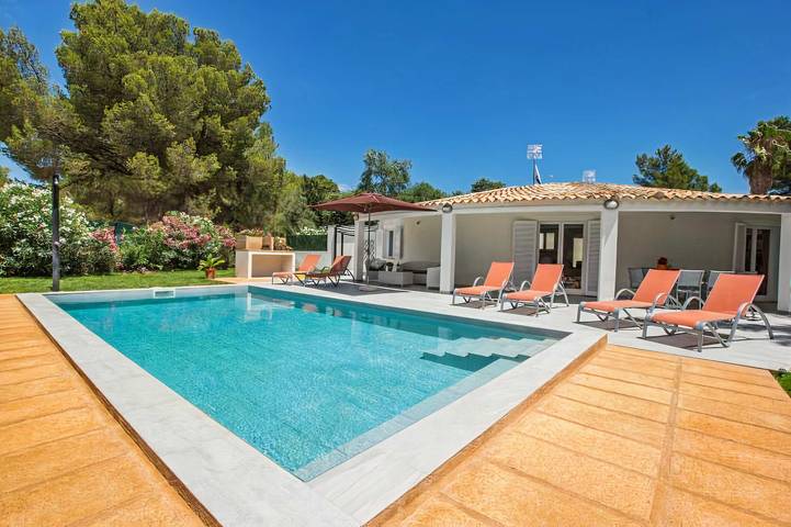 Chalet para 6 personas, con piscina y jardín - 1