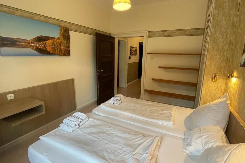 Ganze Wohnung, Verwalterwohnhaus Kammerburg / Fewo Rheinberg #1 / 3Zkbb, Grillplatz in Lorch, Rheingau-Taunus-Kreis