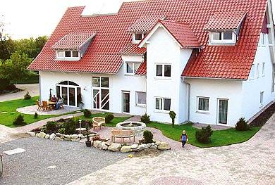 Ganze Ferienwohnung, Ferienhof Stützle - Ferienwohnung 2 (Wohnungstyp A), 65qm, 2 Schlafzimmer, max. 4 Personen in Ravensburg, Region Bodensee-Oberschwaben