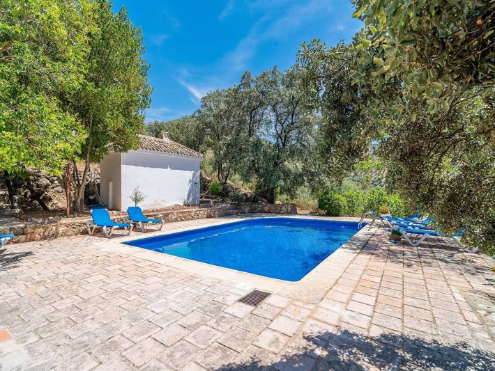 Apartamento para 15 personas, con Piscina en Priego de Córdoba