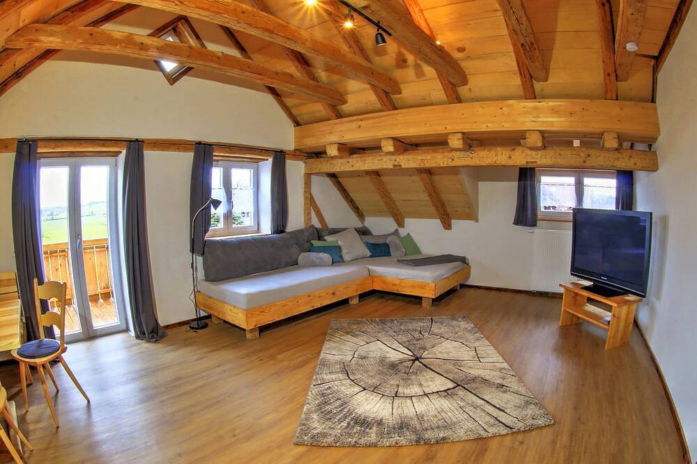 Ganze Wohnung, Beim urigen Mattes - Wohnung \"Eva\" . Schöne offene Dachwohnung. Allgäu. in Altusried, Bayerisch Schwaben