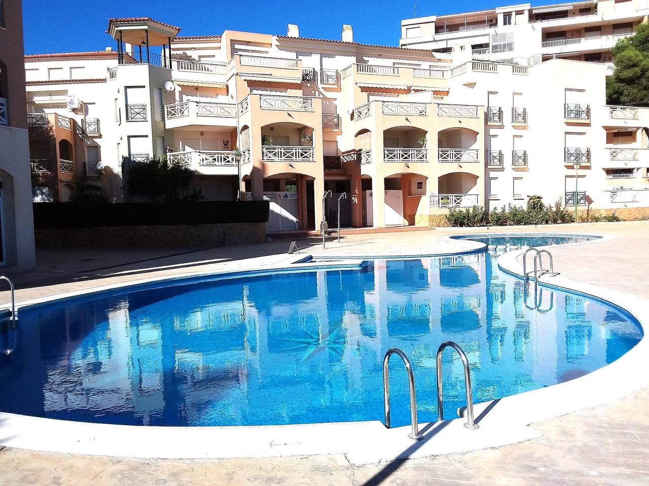 Apartamento entero, Apartamento luminoso 2 habitaciones con piscina y parking en Peñíscola in Cala Puerto Azul (Peñiscola), Peñíscola