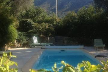 Gîte pour 7 personnes, avec jardin à Zilia