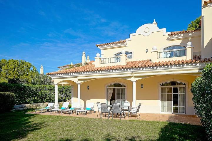 Ferienwohnung für 5 Personen, mit Garten und Pool sowie Balkon - 1