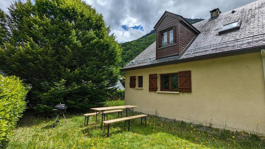 Chalet pour 6 personnes, avec vue ainsi que jardin et terrasse