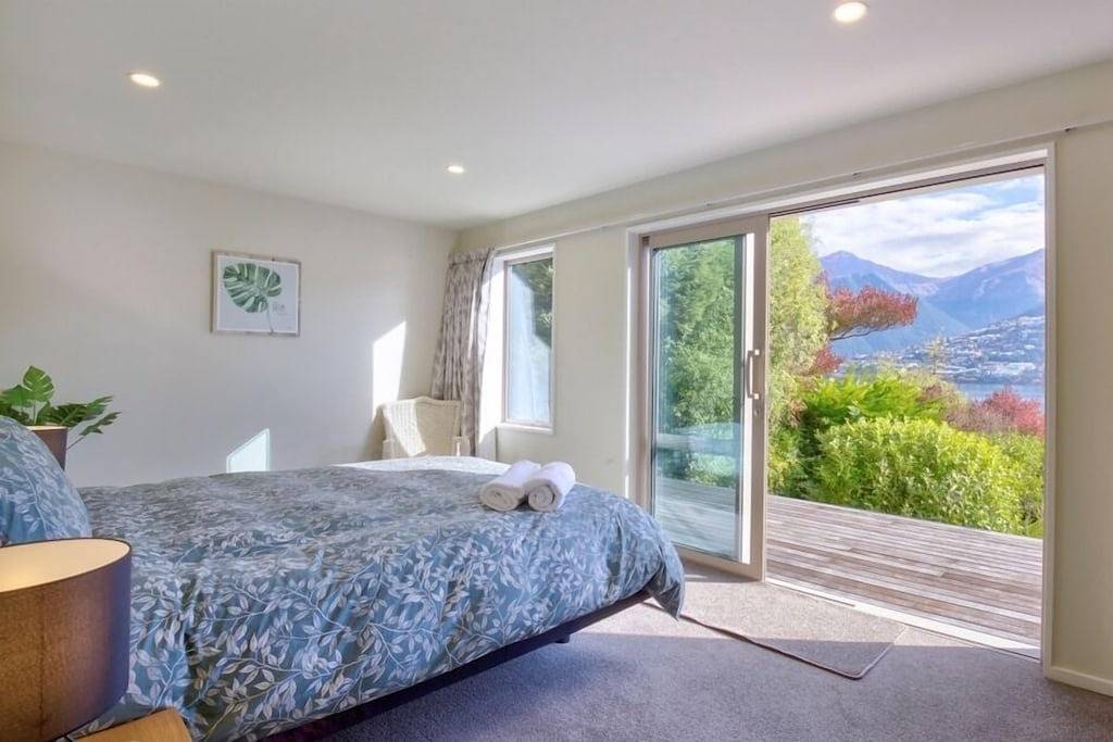 Queenstown Haus am See mit 5 Schlafzimmern in Queenstown, Otago