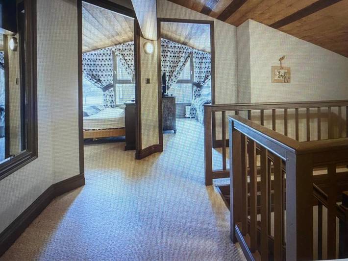 Gîte pour 10 personnes, avec piscine et jacuzzi ainsi que sauna et terrasse dans Office De Tourisme De Tignes Le Lac - 3