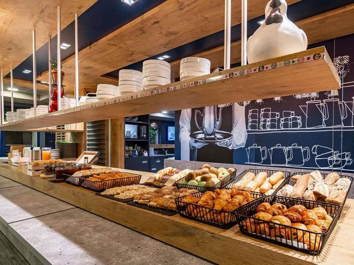 Hôtel pour 3 personnes, avec jardin, animaux acceptés à Pontault-Combault - 2