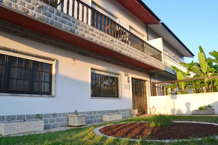 Apartamento de férias para 3 pessoas, com terraço e jardim em Peniche