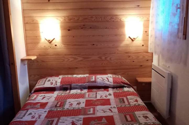 Ganze Wohnung, Renovated 4/6-person apartment in St Francois Longchamp, 80 m from a chairlift. in Saint-François-Longchamp 1650, Saint-François-Longchamp
