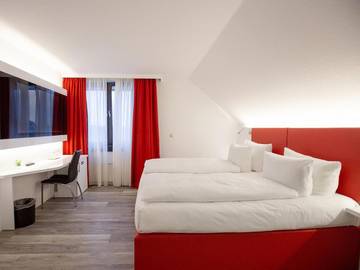 Hôtel pour 2 personnes, avec sauna ainsi que jardin et vue, animaux acceptés dans Unterbach