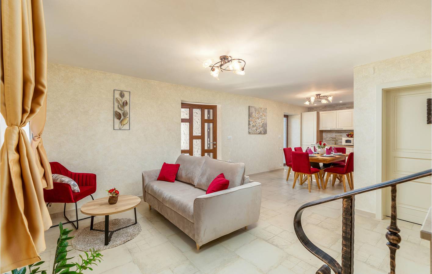 Moderno apartamento de 100 m² con piscina, wifi y aparcamiento, a 700 m del centro de Rajki in Barban, Costa sur de Istria