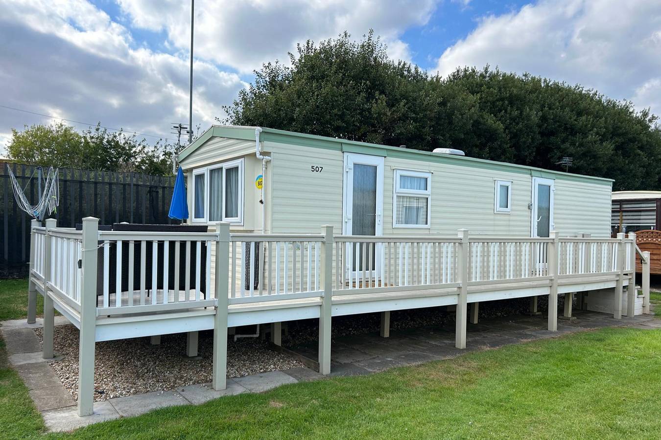 2 Bed Caravan - Sleeps 6 - Pets - Parking - Wifi in Ingoldmells, Lincolnshire