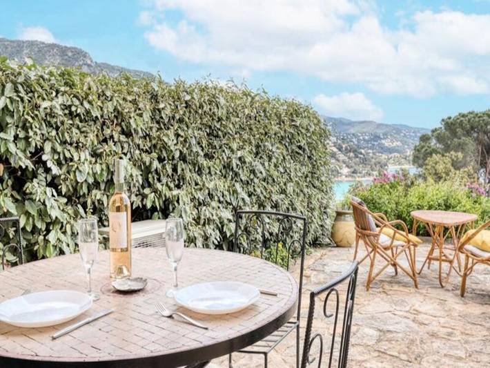 Location de vacances pour 2 personnes, avec jardin, adapté aux familles dans Le Lavandou