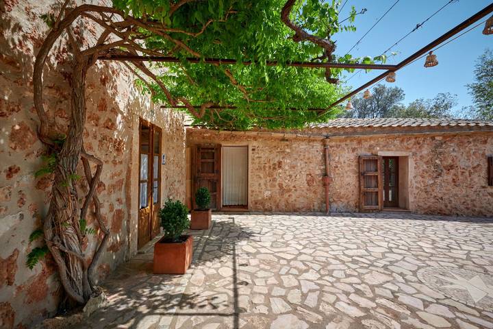 Landhaus 'Son Soler - Can Torres' mit Bergblick, privatem Pool und WLAN in Mallorca Süden