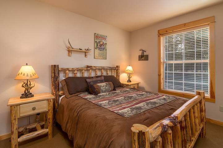 Vacation rental for 18 people, with terrace and hot tub in Sunriver