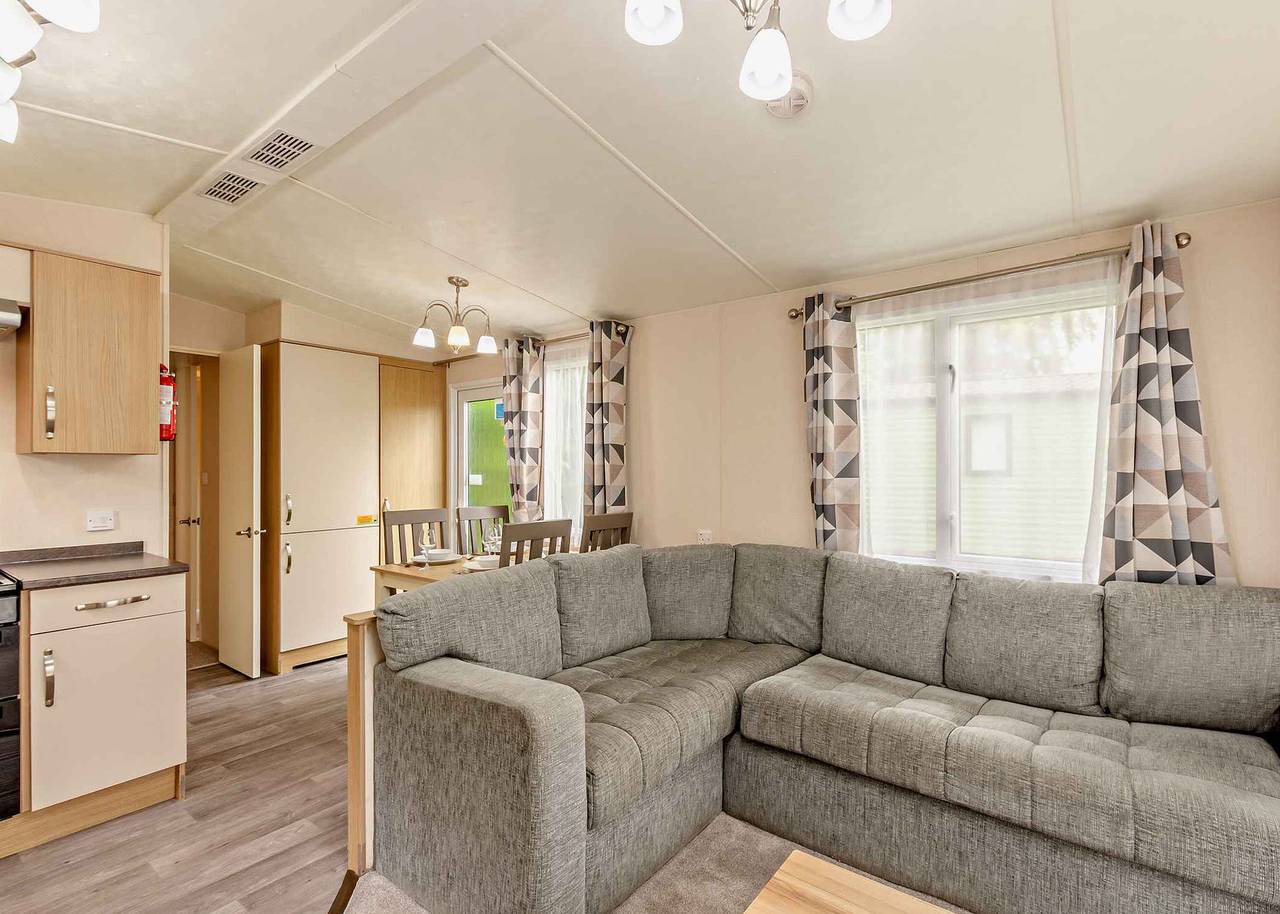 Bronze Premium 2 Bedroom Caravan, Sleeps 6 in Bowness-on-Windermere, Lake District