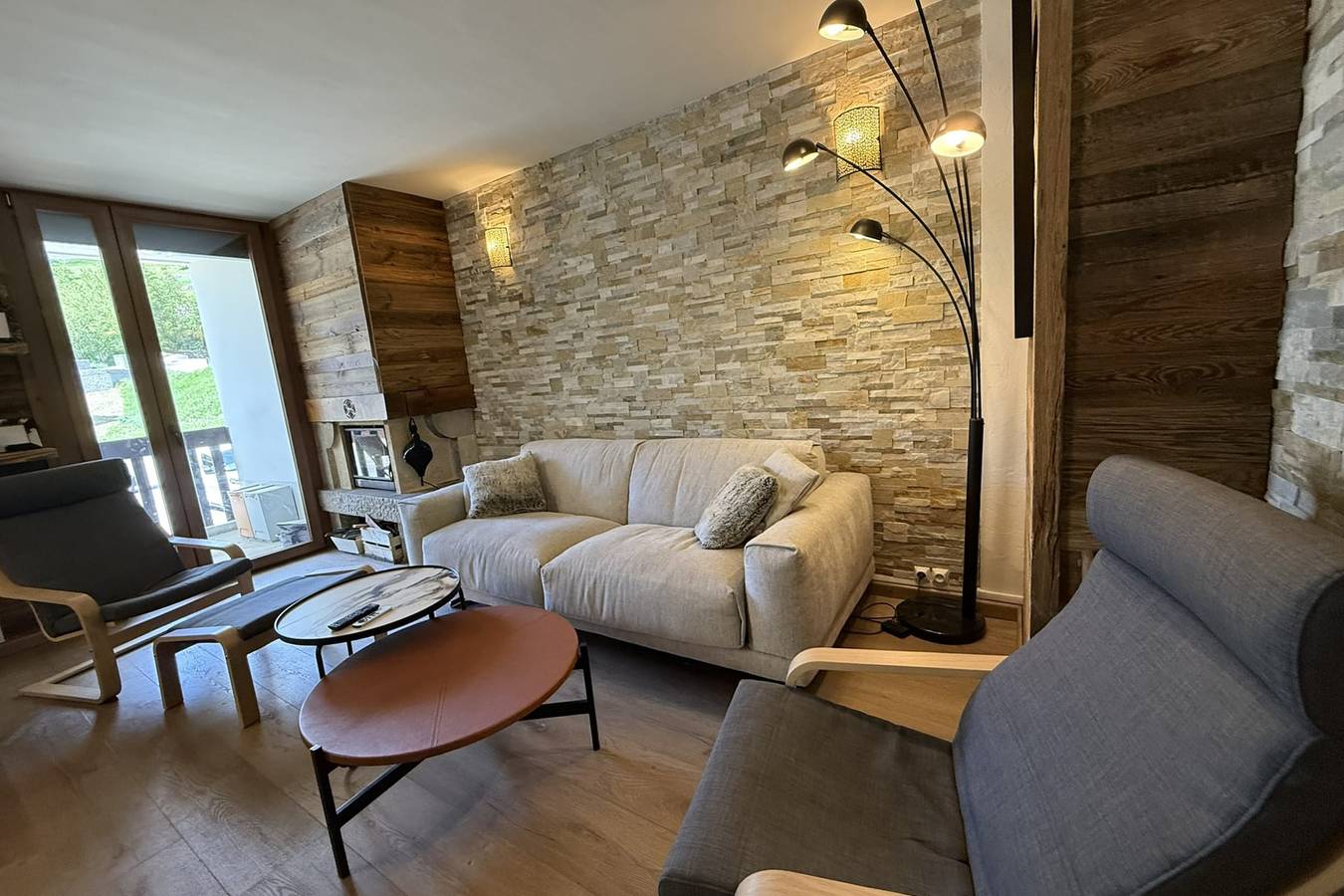 Ganze Wohnung, Ferienwohnung für 6 Personen mit Balkon in Péone, Nizza und Umgebung