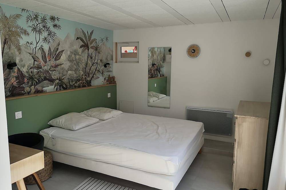 Entire apartment, Quiet room/Studio, 25min from Cassis or Aix en Provence in Roquevaire, Marseille region