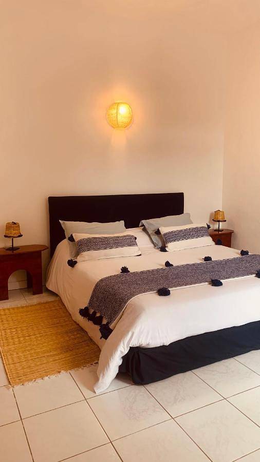 Chambre d’hôte pour 2 personnes, avec jardin ainsi que piscine et sauna dans Ghazoua - 4